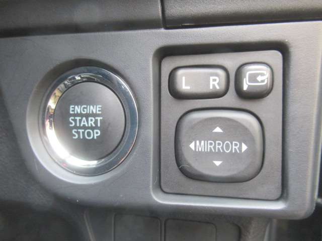 トヨタ カローラフィールダー １．５Ｇ　エアロツアラー　Ｗ×Ｂ H26年 (関東) 99