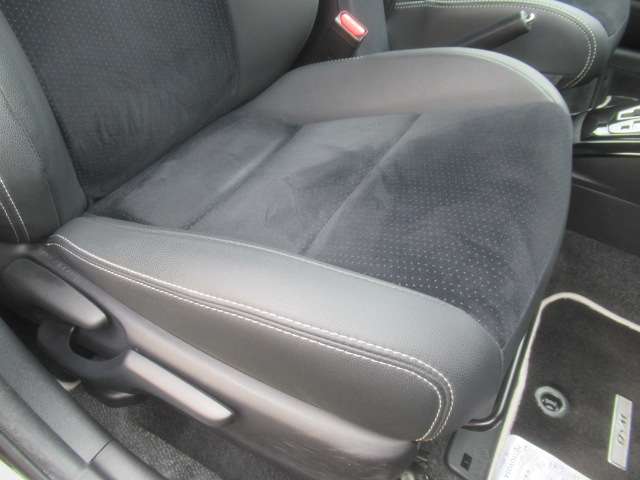 トヨタ カローラフィールダー １．５Ｇ　エアロツアラー　Ｗ×Ｂ H26年 (関東) 99