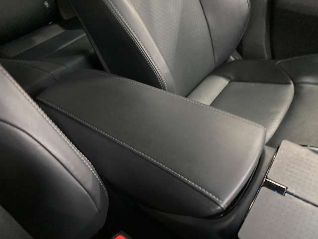 トヨタ ハリアー　ハイブリッド ２．５ ハイブリッド Ｅ－ＦＯＵＲ Ｚ レザーパッケージ ４ＷＤ R2年 (北海道) 99