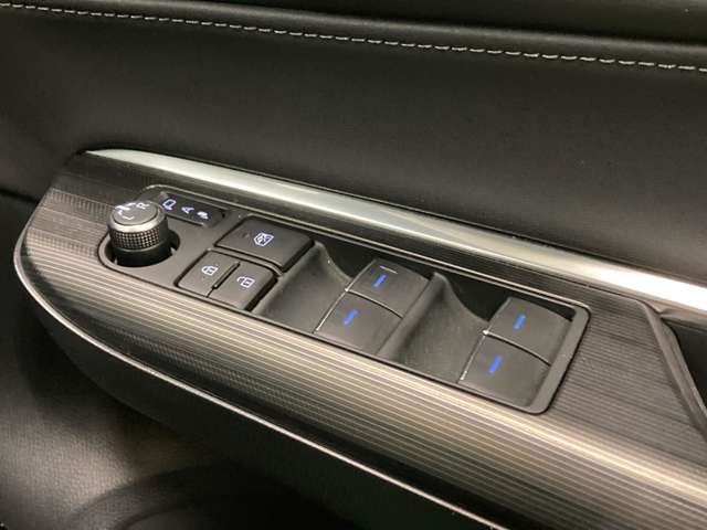 トヨタ ハリアー　ハイブリッド ２．５ ハイブリッド Ｅ－ＦＯＵＲ Ｚ レザーパッケージ ４ＷＤ R2年 (北海道) 99