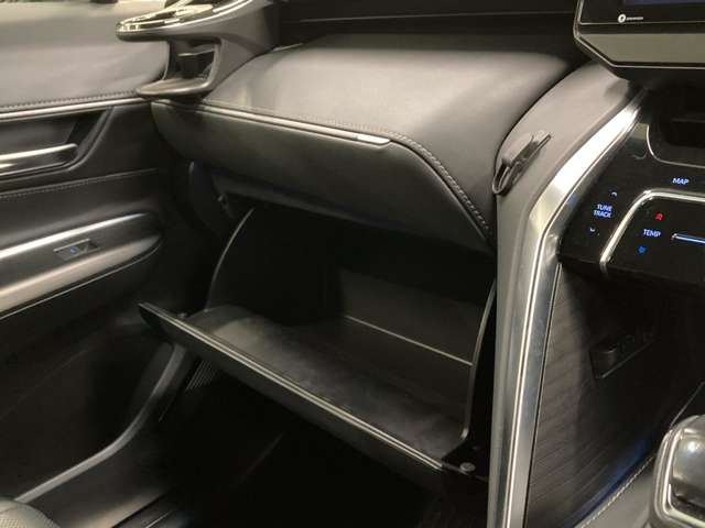 トヨタ ハリアー　ハイブリッド ２．５ ハイブリッド Ｅ－ＦＯＵＲ Ｚ レザーパッケージ ４ＷＤ R2年 (北海道) 99