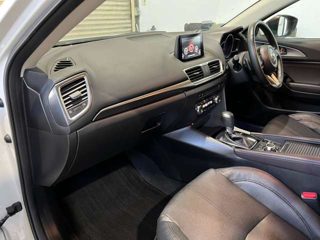 マツダ アクセラスポーツ ２．２ ２２ＸＤ Ｌパッケージ ディーゼルターボ ４ＷＤ H28年 (北海道) 99