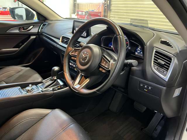 マツダ アクセラスポーツ ２．２ ２２ＸＤ Ｌパッケージ ディーゼルターボ ４ＷＤ H28年 (北海道) 99