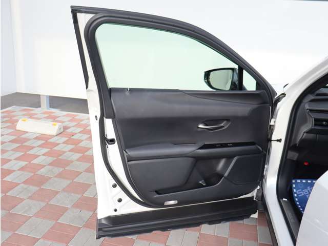 レクサス ＵＸ２５０ｈ ２５０Ｈ バージョンＬ ４ＷＤ R2年 (関東) 99