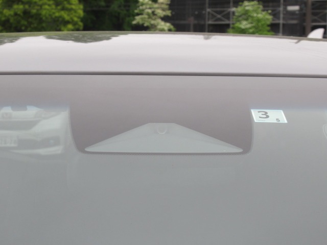 ホンダ フィット　ハイブリッド １．５ Ｅ：ＨＥＶ リュクス ４ＷＤ R2年 (関東) 99