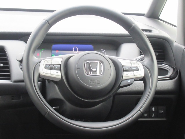 ホンダ フィット　ハイブリッド １．５ Ｅ：ＨＥＶ リュクス ４ＷＤ R2年 (関東) 99