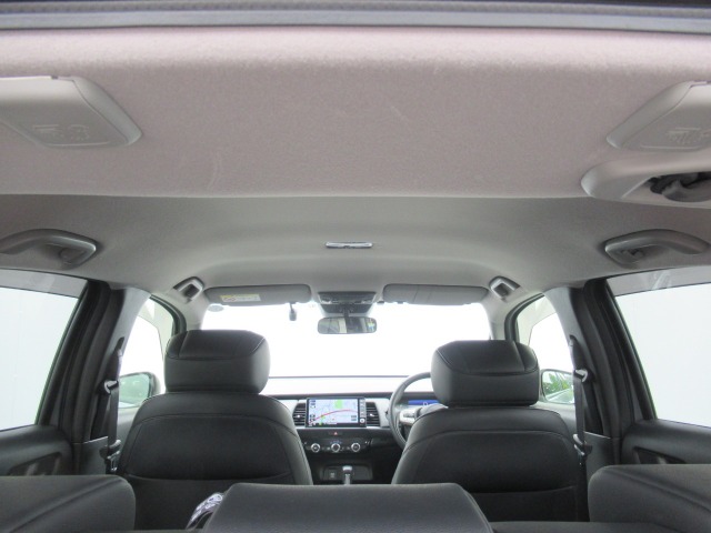 ホンダ フィット　ハイブリッド １．５ Ｅ：ＨＥＶ リュクス ４ＷＤ R2年 (関東) 99