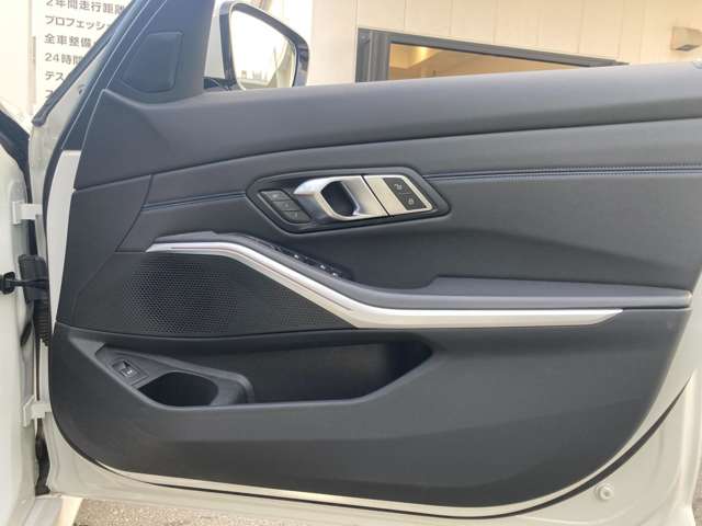 ＢＭＷ ３シリーズ ３２０Ｄ Ｘドライブ Ｍスポーツ ディーゼルターボ ４ＷＤ R1年 (近畿) 99