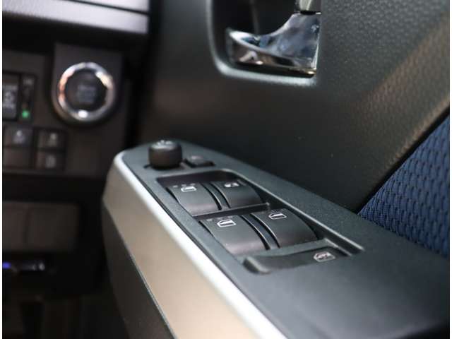 トヨタ ルーミー カスタムＧ−Ｔ H29年 (関東) 99