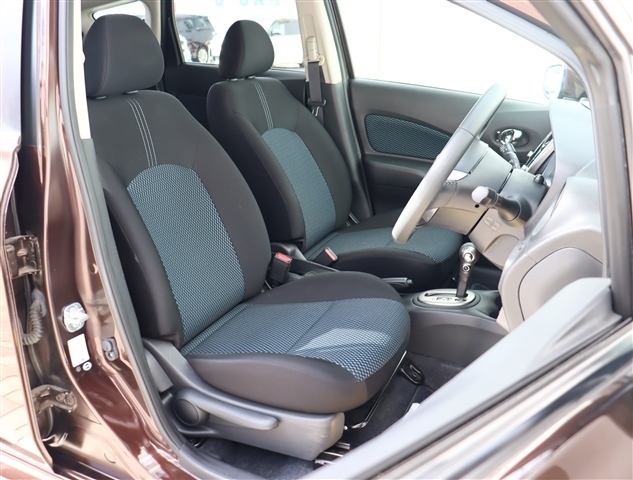 日産 ノート １．２ Ｘ ＤＩＧ－Ｓ エアロスタイル H27年 (関東) 99