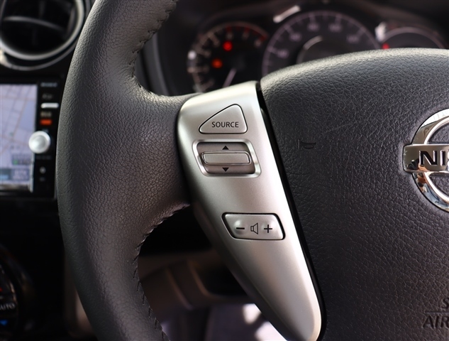 日産 ノート １．２ Ｘ ＤＩＧ－Ｓ エアロスタイル H27年 (関東) 99