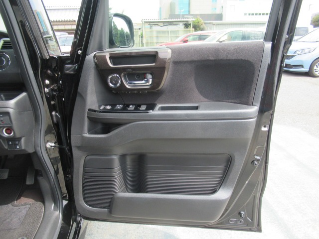 ホンダ Ｎ　ＢＯＸ カスタム ６６０ Ｇ Ｌ ホンダセンシング R2年 (関東) 99