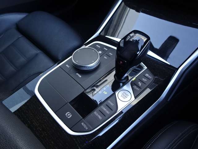 ＢＭＷ ３シリーズ ３２０Ｄ Ｘドライブ Ｍスポーツ ディーゼルターボ ４ＷＤ R4年 (近畿) 99