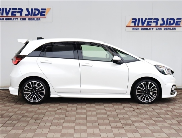 ホンダ フィット　ハイブリッド １．５ Ｅ：ＨＥＶ ホーム R3年 (関東) 99