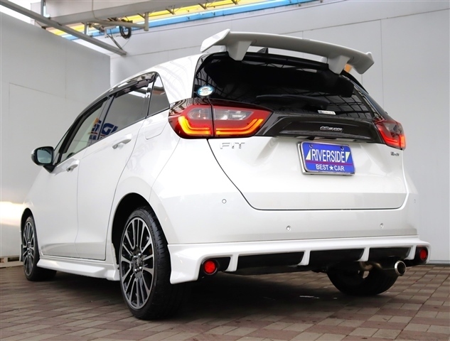 ホンダ フィット　ハイブリッド １．５ Ｅ：ＨＥＶ ホーム R3年 (関東) 99