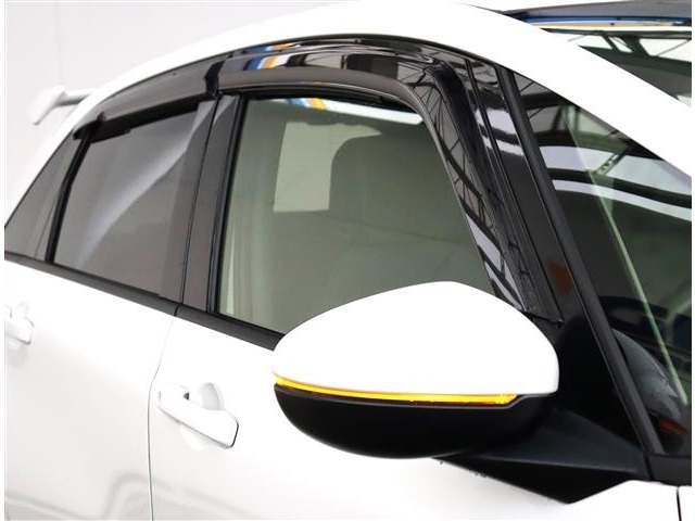 ホンダ フィット　ハイブリッド １．５ Ｅ：ＨＥＶ ホーム R3年 (関東) 99