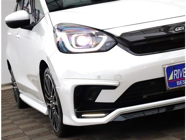 ホンダ フィット　ハイブリッド １．５ Ｅ：ＨＥＶ ホーム R3年 (関東) 99