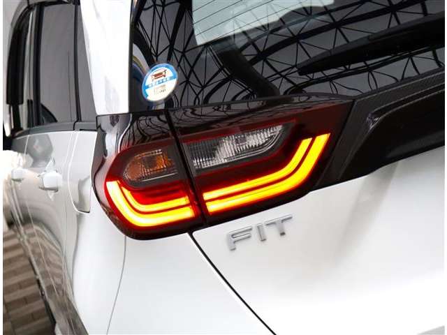 ホンダ フィット　ハイブリッド １．５ Ｅ：ＨＥＶ ホーム R3年 (関東) 99