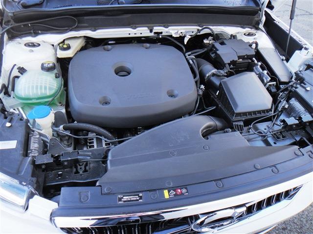 ボルボ ＸＣ４０ Ｔ４ ＡＷＤ インスクリプション ４ＷＤ H30年 (東北) 99