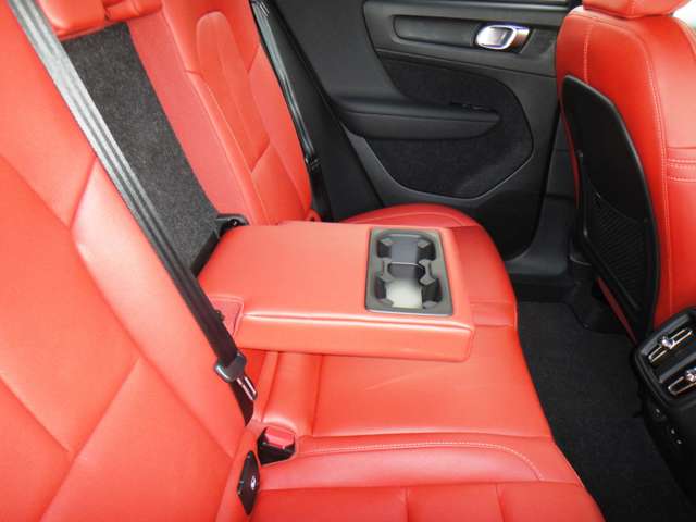 ボルボ ＸＣ４０ Ｔ４ ＡＷＤ インスクリプション ４ＷＤ H30年 (東北) 99