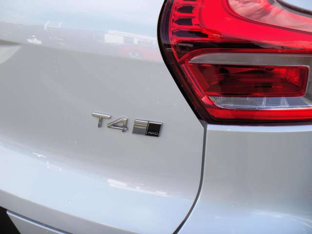 ボルボ ＸＣ４０ Ｔ４ ＡＷＤ インスクリプション ４ＷＤ H30年 (東北) 99