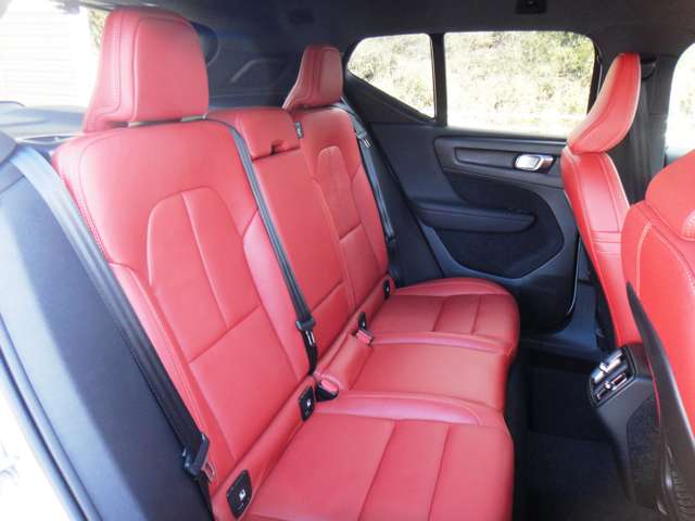 ボルボ ＸＣ４０ Ｔ４ ＡＷＤ インスクリプション ４ＷＤ H30年 (東北) 99