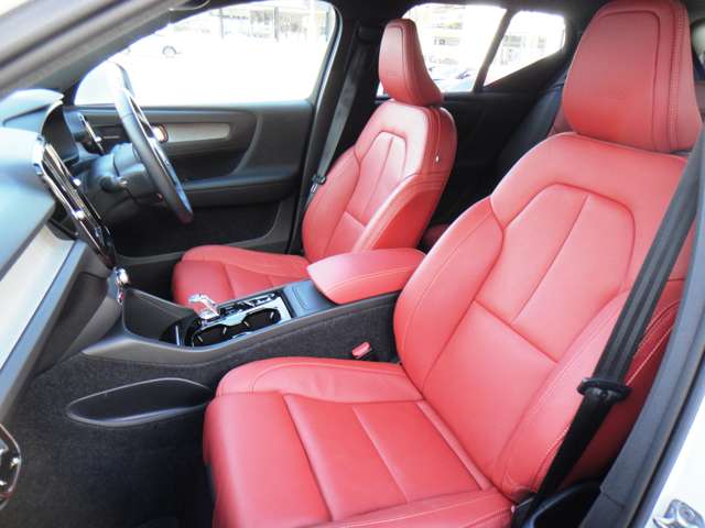 ボルボ ＸＣ４０ Ｔ４ ＡＷＤ インスクリプション ４ＷＤ H30年 (東北) 99