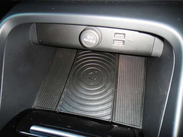 ボルボ ＸＣ４０ Ｔ４ ＡＷＤ インスクリプション ４ＷＤ H30年 (東北) 99