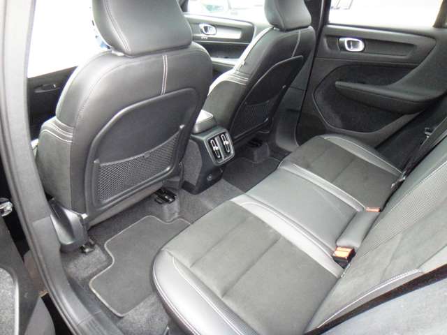 ボルボ ＸＣ４０ Ｔ５ ＡＷＤ Ｒデザイン ４ＷＤ H30年 (東北) 99