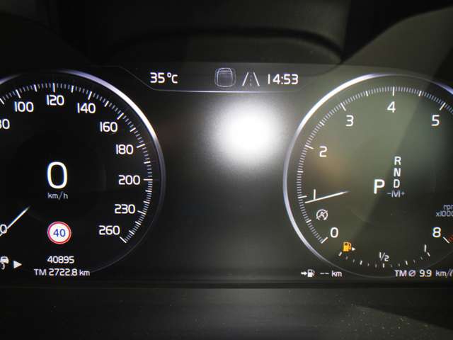 ボルボ ＸＣ４０ Ｔ５ ＡＷＤ Ｒデザイン ４ＷＤ H30年 (東北) 99