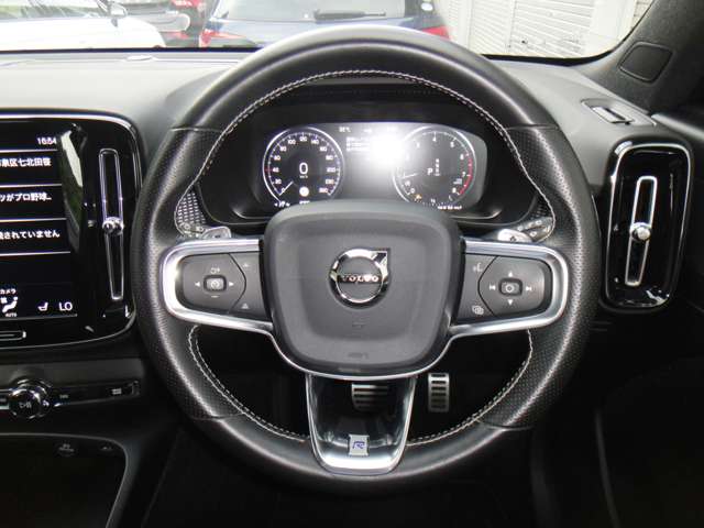 ボルボ ＸＣ４０ Ｔ５ ＡＷＤ Ｒデザイン ４ＷＤ H30年 (東北) 99