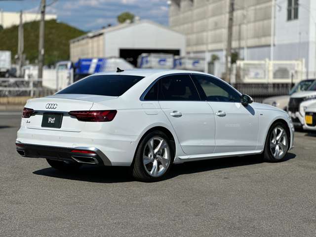 アウディ Ａ４ ３５　ＴＦＳＩ　Ｓライン R5年 (近畿) 99
