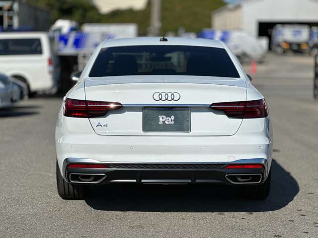 アウディ Ａ４ ３５　ＴＦＳＩ　Ｓライン R5年 (近畿) 99