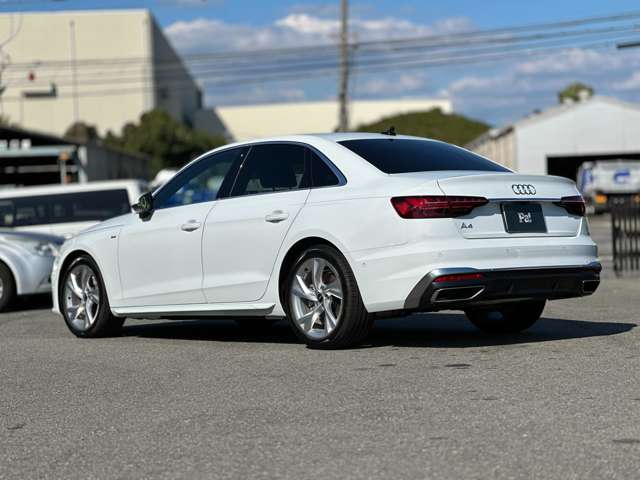 アウディ Ａ４ ３５　ＴＦＳＩ　Ｓライン R5年 (近畿) 99