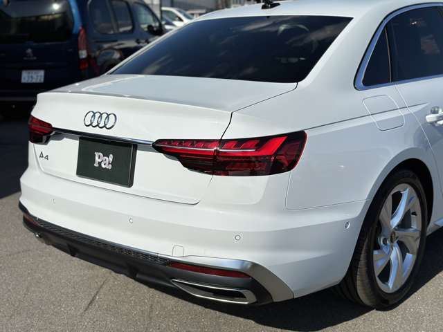 アウディ Ａ４ ３５　ＴＦＳＩ　Ｓライン R5年 (近畿) 99