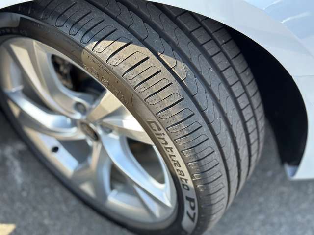 アウディ Ａ４ ３５　ＴＦＳＩ　Ｓライン R5年 (近畿) 99