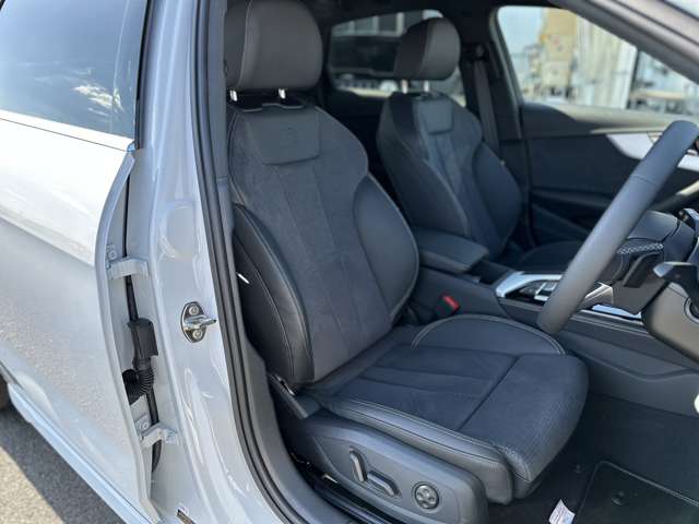 アウディ Ａ４ ３５　ＴＦＳＩ　Ｓライン R5年 (近畿) 99