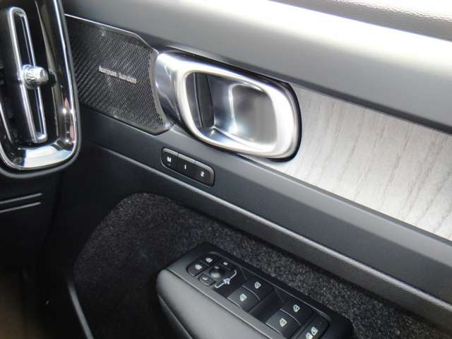 ボルボ ＸＣ４０ アルティメット Ｂ４ ＡＷＤ ４ＷＤ R5年 (東北) 99