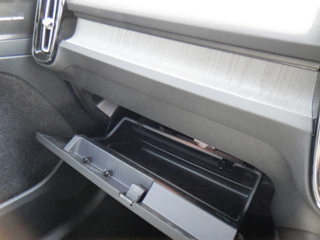 ボルボ ＸＣ４０ アルティメット Ｂ４ ＡＷＤ ４ＷＤ R5年 (東北) 99