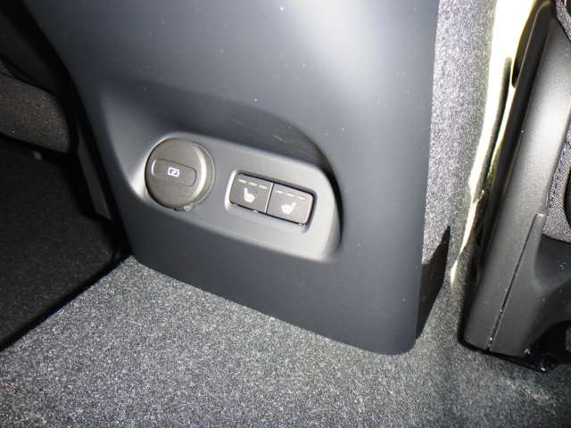 ボルボ ＸＣ４０ アルティメット Ｂ４ ＡＷＤ ４ＷＤ R5年 (東北) 99