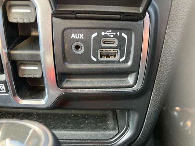 ジープ ラングラー　アンリミテッド アンリミテッド サハラ ３．６Ｌ ４ＷＤ R1年 (東北) 99