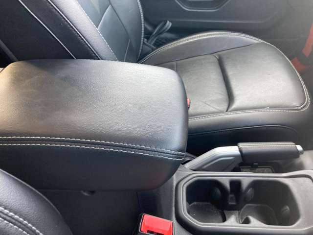 ジープ ラングラー　アンリミテッド アンリミテッド サハラ ３．６Ｌ ４ＷＤ R1年 (東北) 99