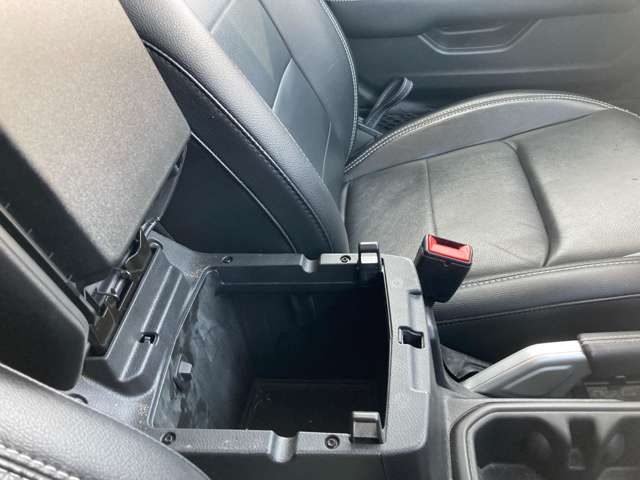 ジープ ラングラー　アンリミテッド アンリミテッド サハラ ３．６Ｌ ４ＷＤ R1年 (東北) 99