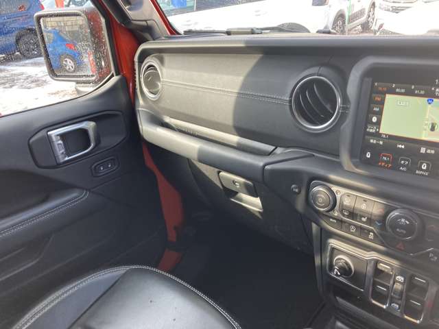 ジープ ラングラー　アンリミテッド アンリミテッド サハラ ３．６Ｌ ４ＷＤ R1年 (東北) 99