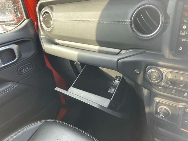 ジープ ラングラー　アンリミテッド アンリミテッド サハラ ３．６Ｌ ４ＷＤ R1年 (東北) 99