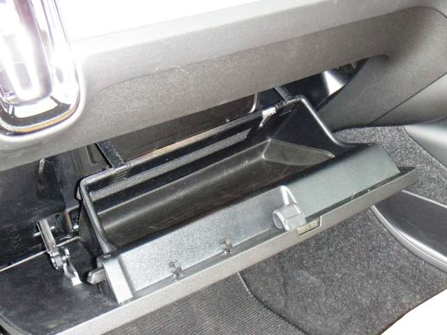 ボルボ ＸＣ４０ Ｔ４ ＡＷＤ インスクリプション ４ＷＤ R1年 (東北) 99