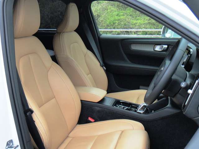 ボルボ ＸＣ４０ Ｔ４ ＡＷＤ インスクリプション ４ＷＤ R1年 (東北) 99