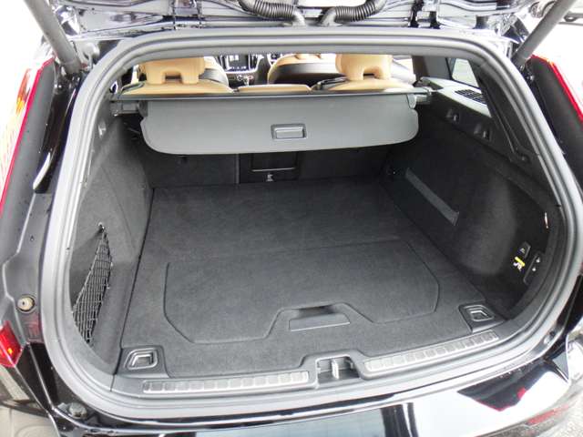 ボルボ Ｖ６０ Ｔ５　インスクリプション R1年 (東北) 99