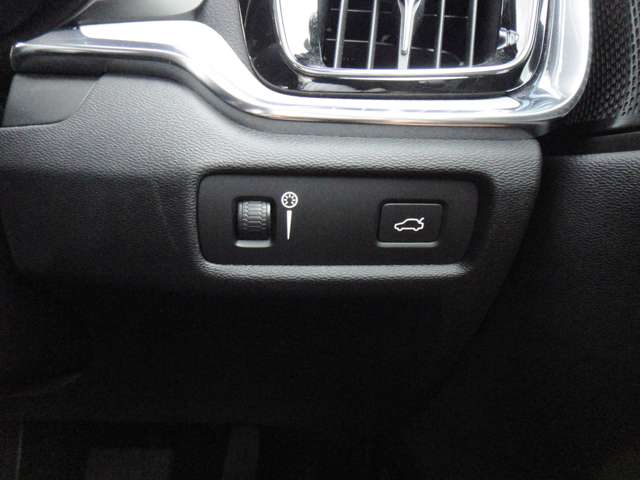 ボルボ Ｖ６０ Ｔ５　インスクリプション R1年 (東北) 99