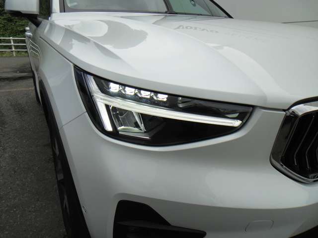 ボルボ ＸＣ４０ アルティメット Ｂ４ ＡＷＤ ４ＷＤ R5年 (東北) 99